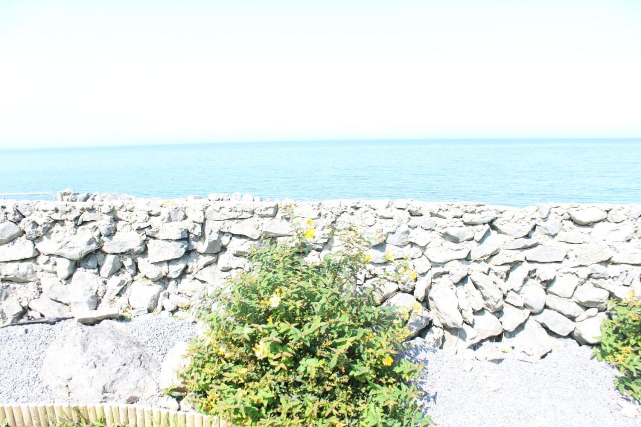 1844 Seascape Cottage Is Located On The Wild Atlantic Way Fanore Exterior photo
