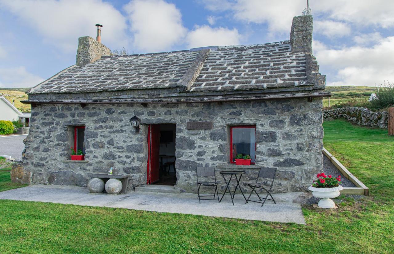 1844 Seascape Cottage Is Located On The Wild Atlantic Way Fanore Exterior photo