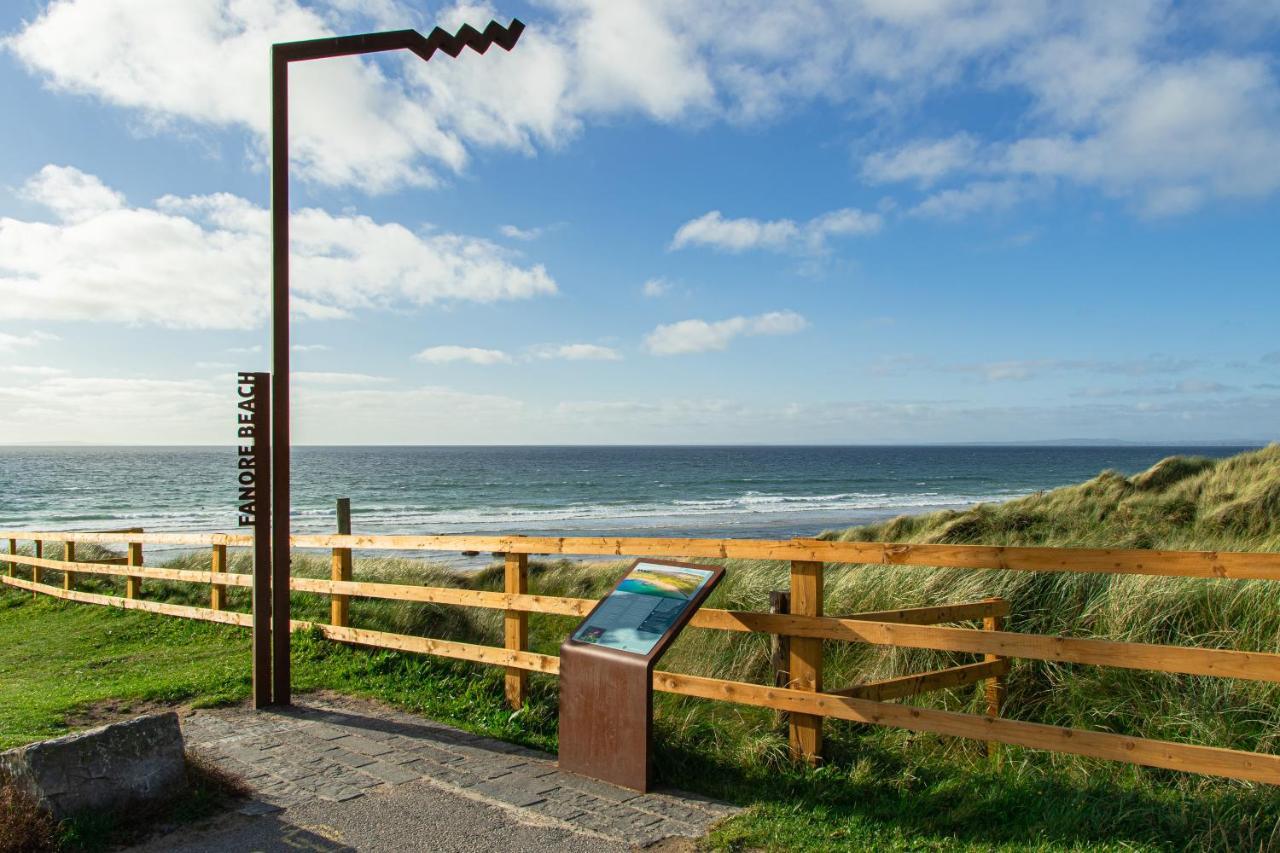 1844 Seascape Cottage Is Located On The Wild Atlantic Way Fanore Exterior photo