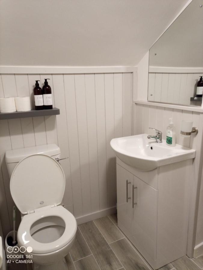 1844 Seascape Cottage Is Located On The Wild Atlantic Way Fanore Exterior photo